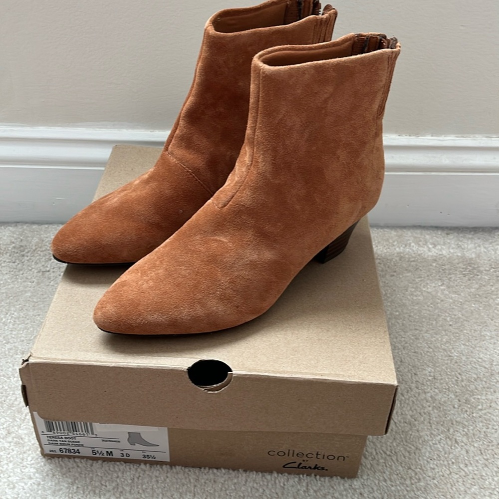 NEW Suede Clark Booties 5 1/2